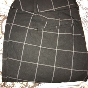 LOFT Pants - LOFT Julie Trousers, size 6 LOFT Pants - LOFT Julie Trousers, size 6